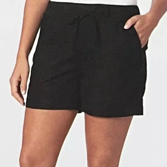NWT Briggs Women Black Linen Blend Pull-On Shorts, size M - Picture 1 of 5